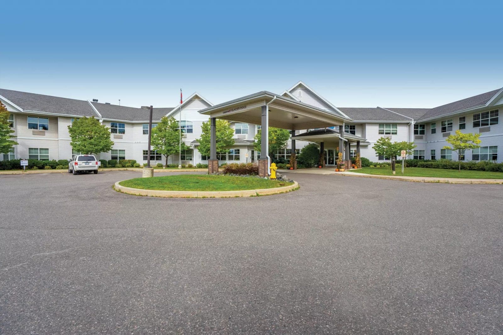 SeniorHome.ca - Chartwell Glacier Ridge Retirement Residence