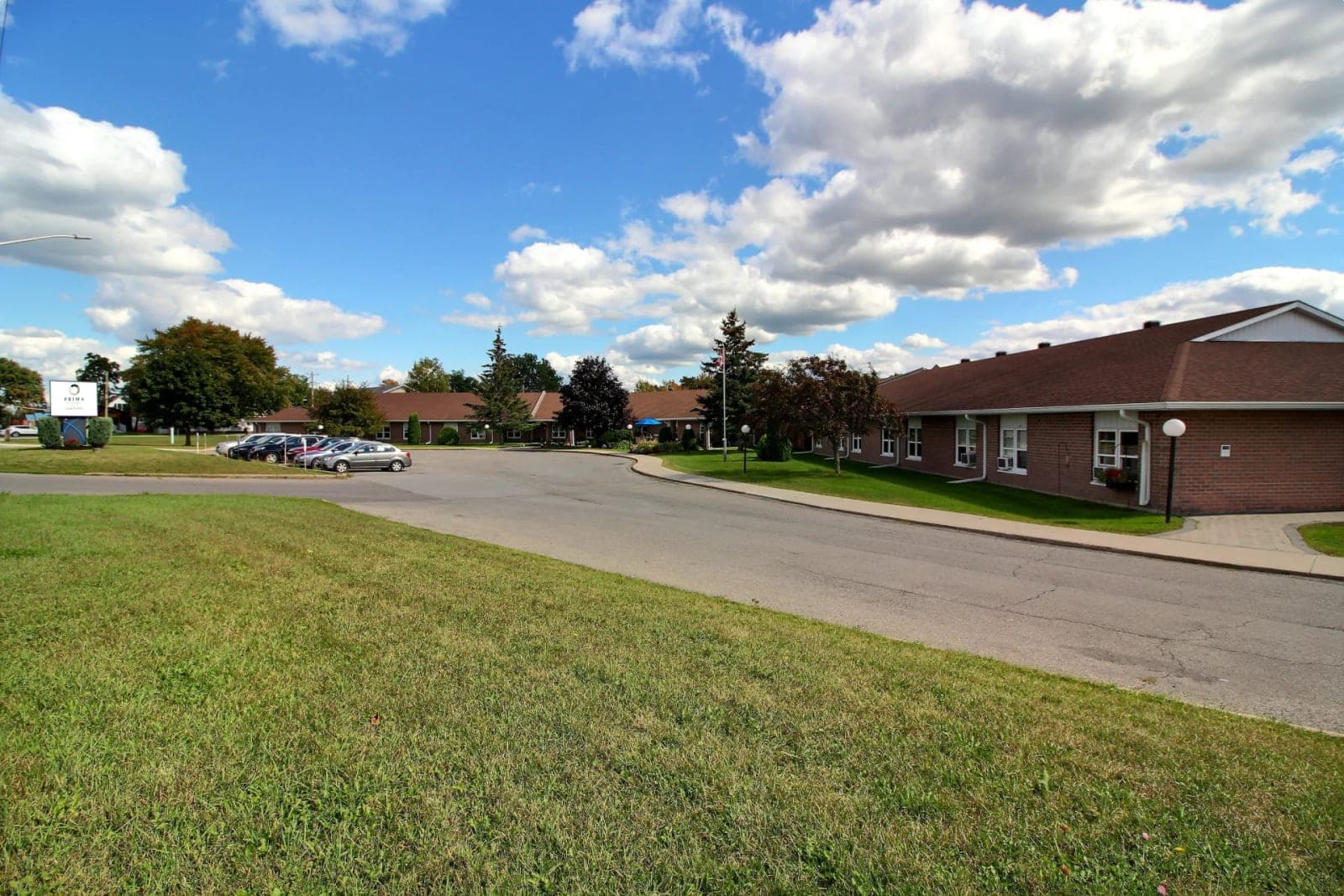 SeniorHome.ca - Chartwell Hartford Retirement Residence