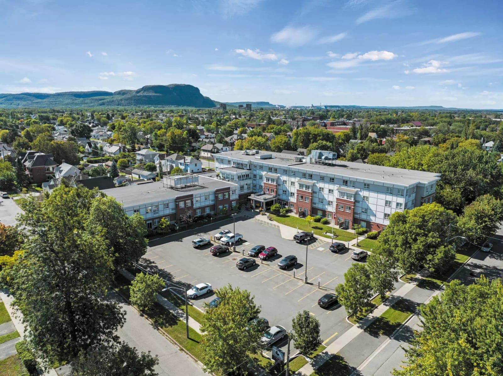 SeniorHome.ca - Chartwell Isabella Retirement Residence