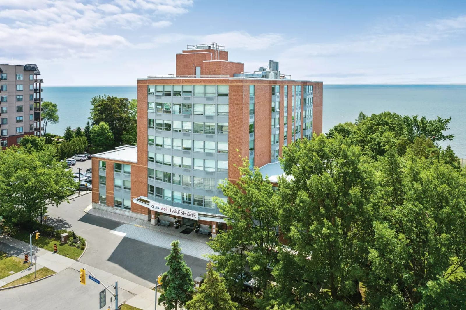 SeniorHome.ca - Chartwell Lakeshore Retirement Residence