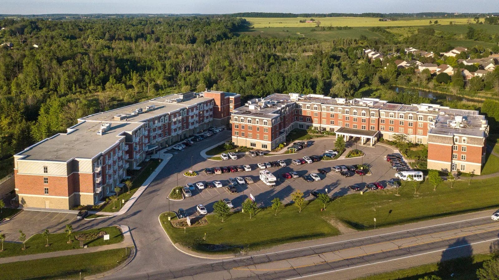 SeniorHome.ca - Chartwell Montgomery Village Retirement Residence