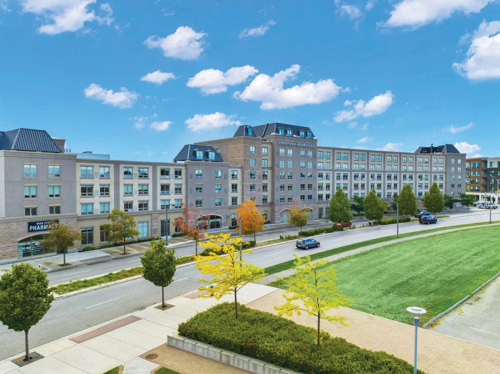 SeniorHome.ca - Chartwell Oakville Retirement Residence