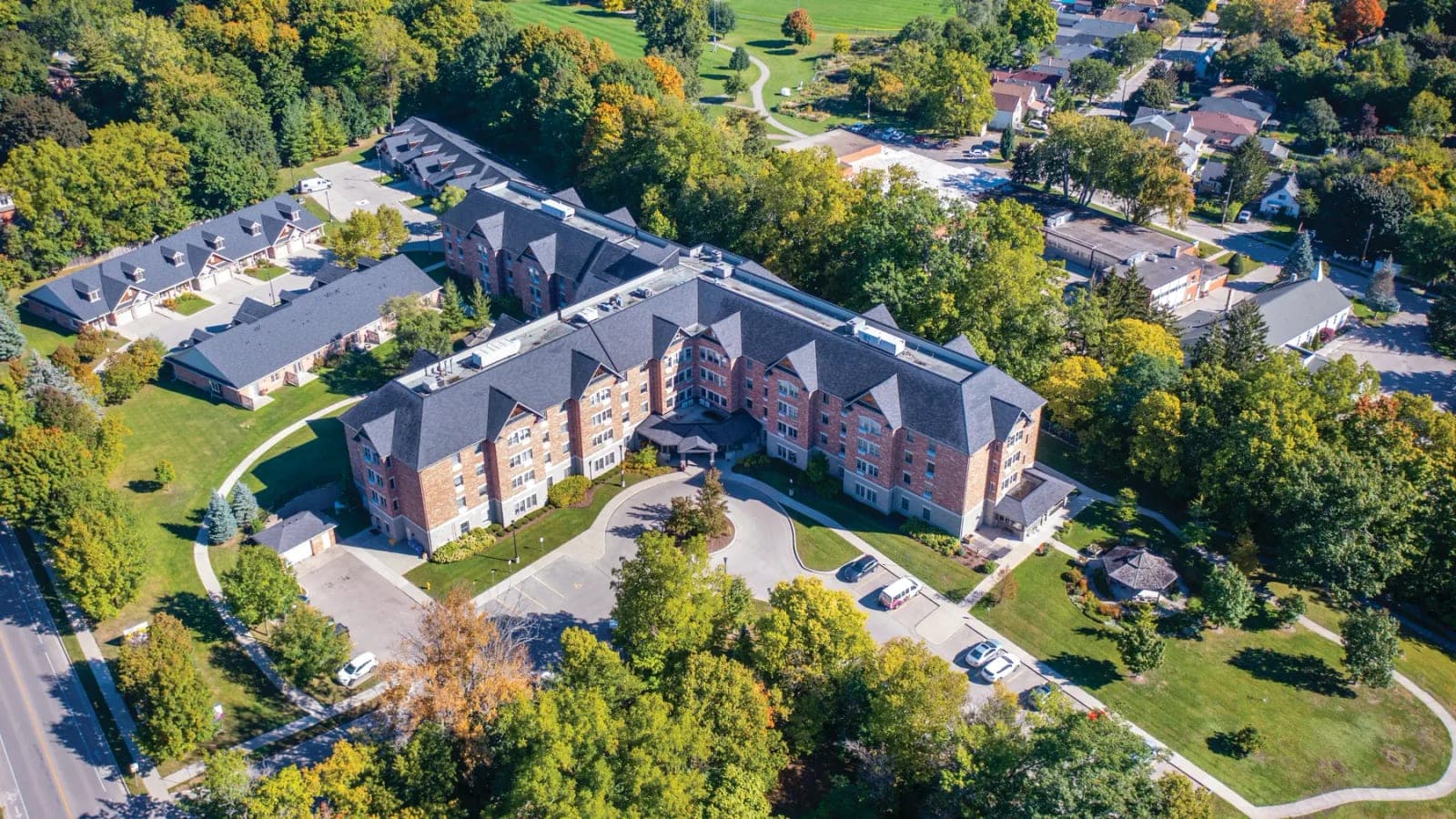 SeniorHome.ca - Chartwell Riverside Retirement Residence