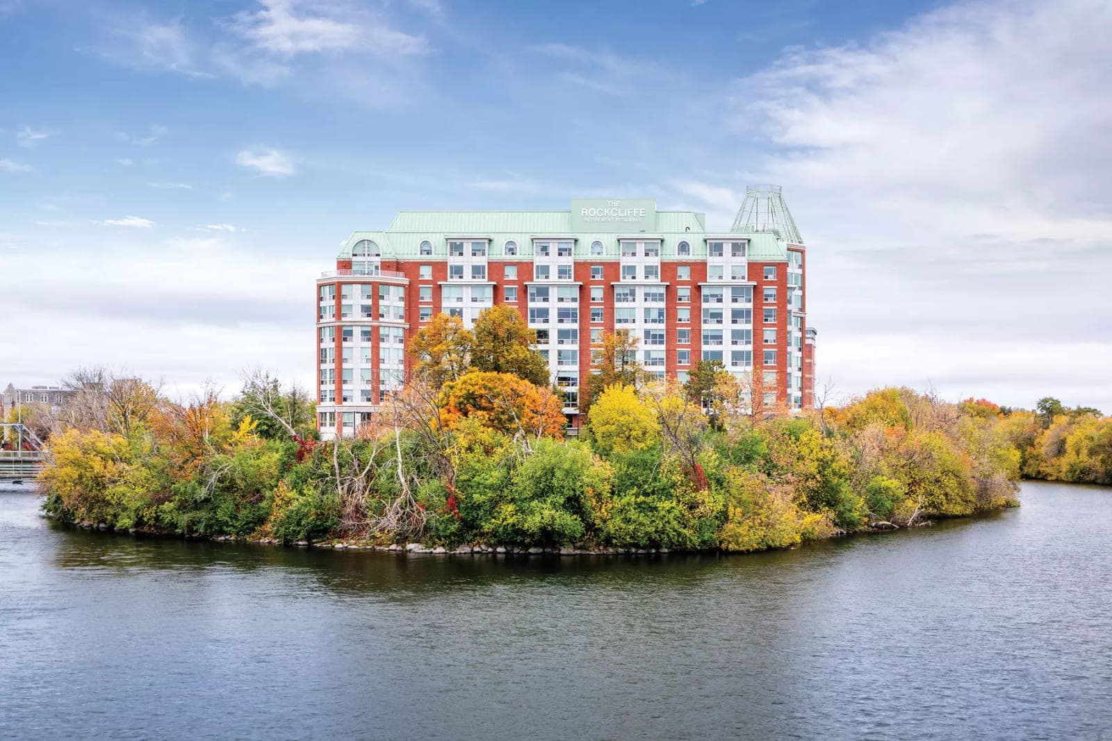 SeniorHome.ca - Chartwell Rockcliffe Retirement Residence