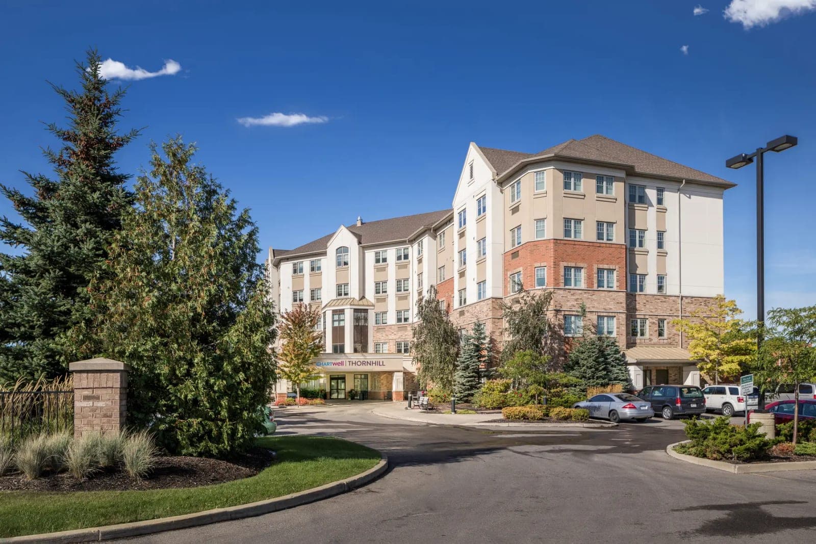 SeniorHome.ca - Chartwell Thornhill Retirement Residence