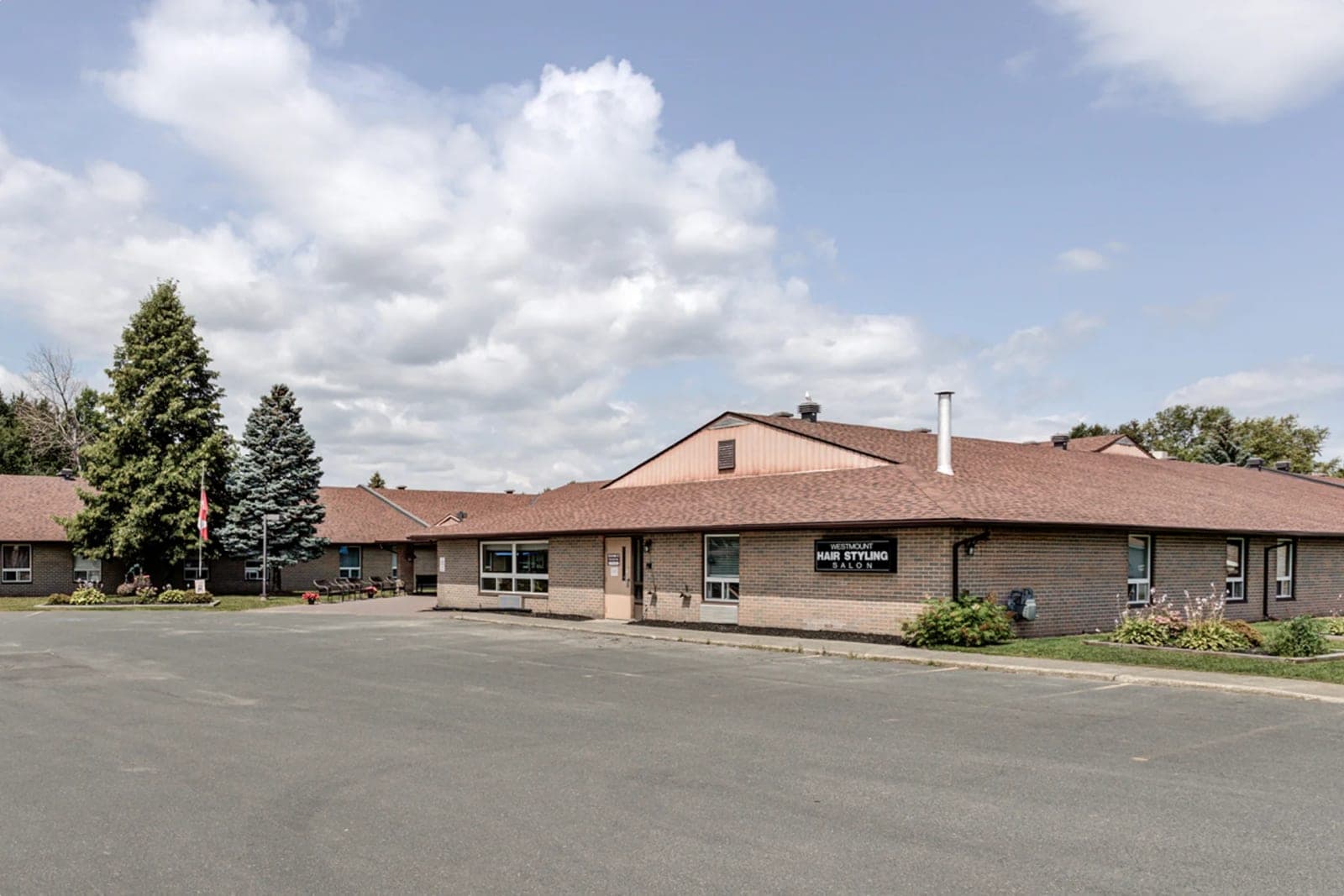 SeniorHome.ca - Chartwell Westmount on William Retirement Residence