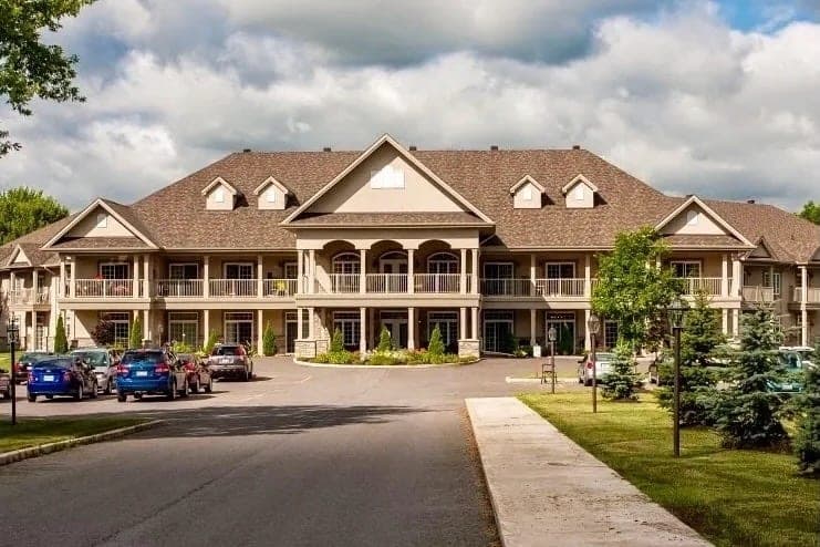 SeniorHome.ca - Garden Villa Retirement Residence