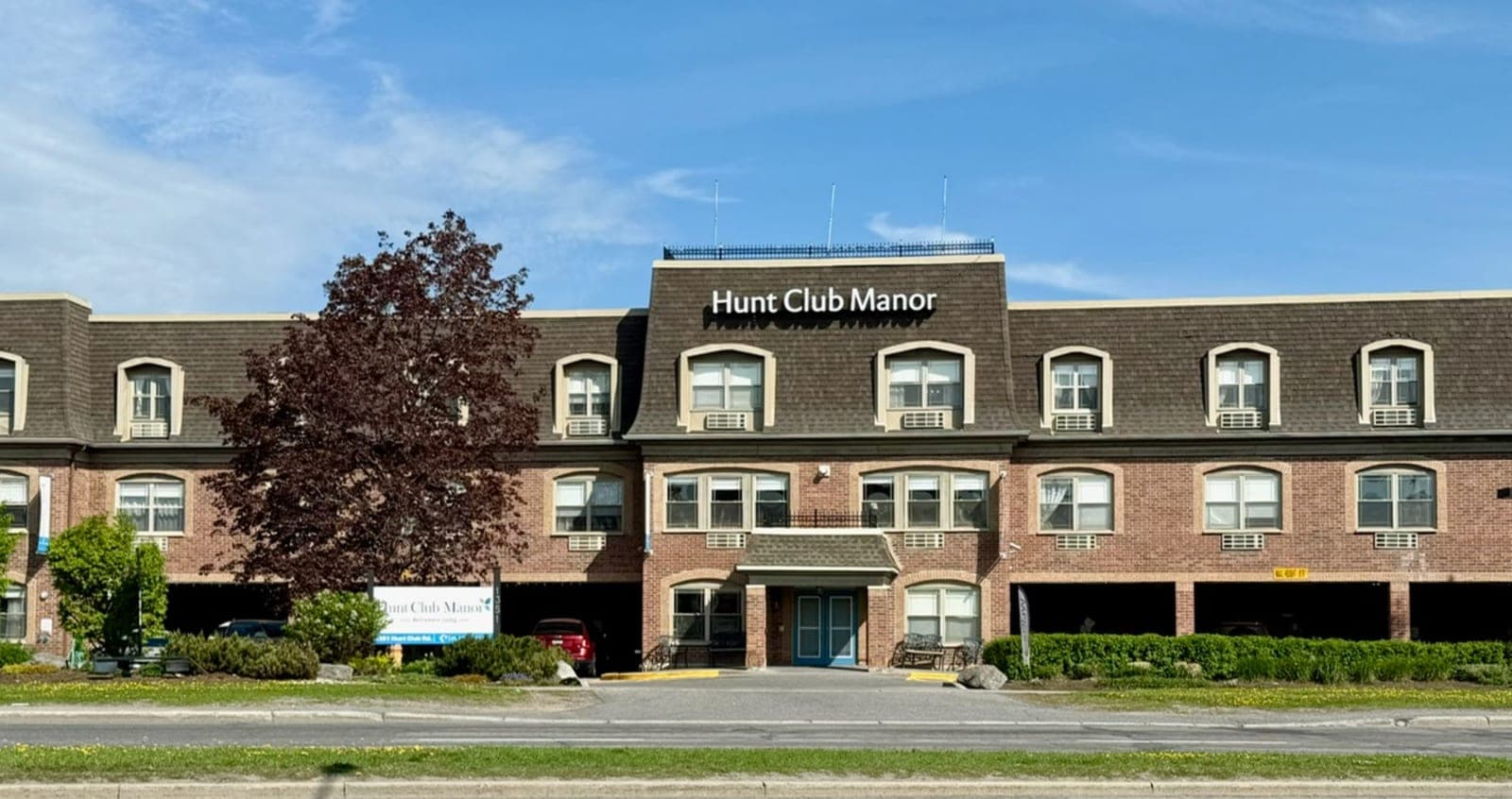 SeniorHome.ca - Hunt Club Manor