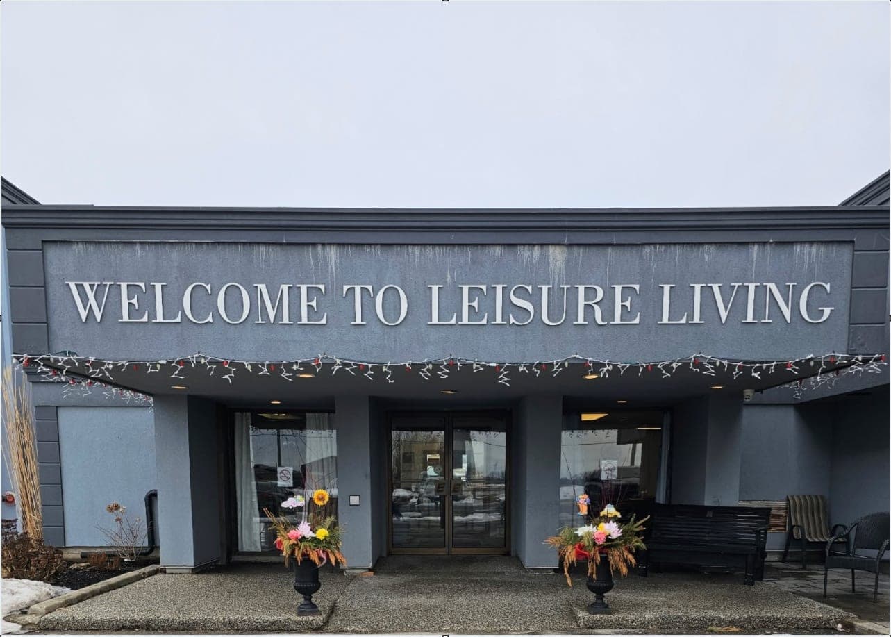 SeniorHome.ca - Leisure Living Retirement Home