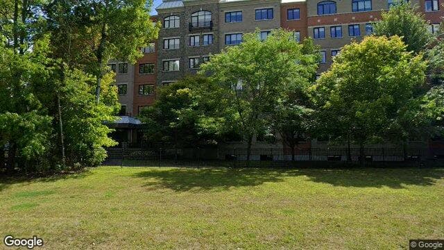 Les Promenades (Google Street View)