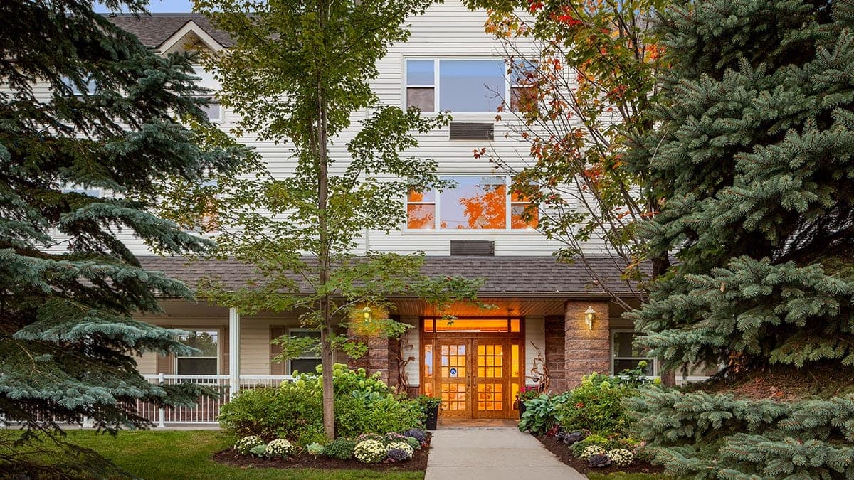 SeniorHome.ca - Livita Barrington Retirement Residence
