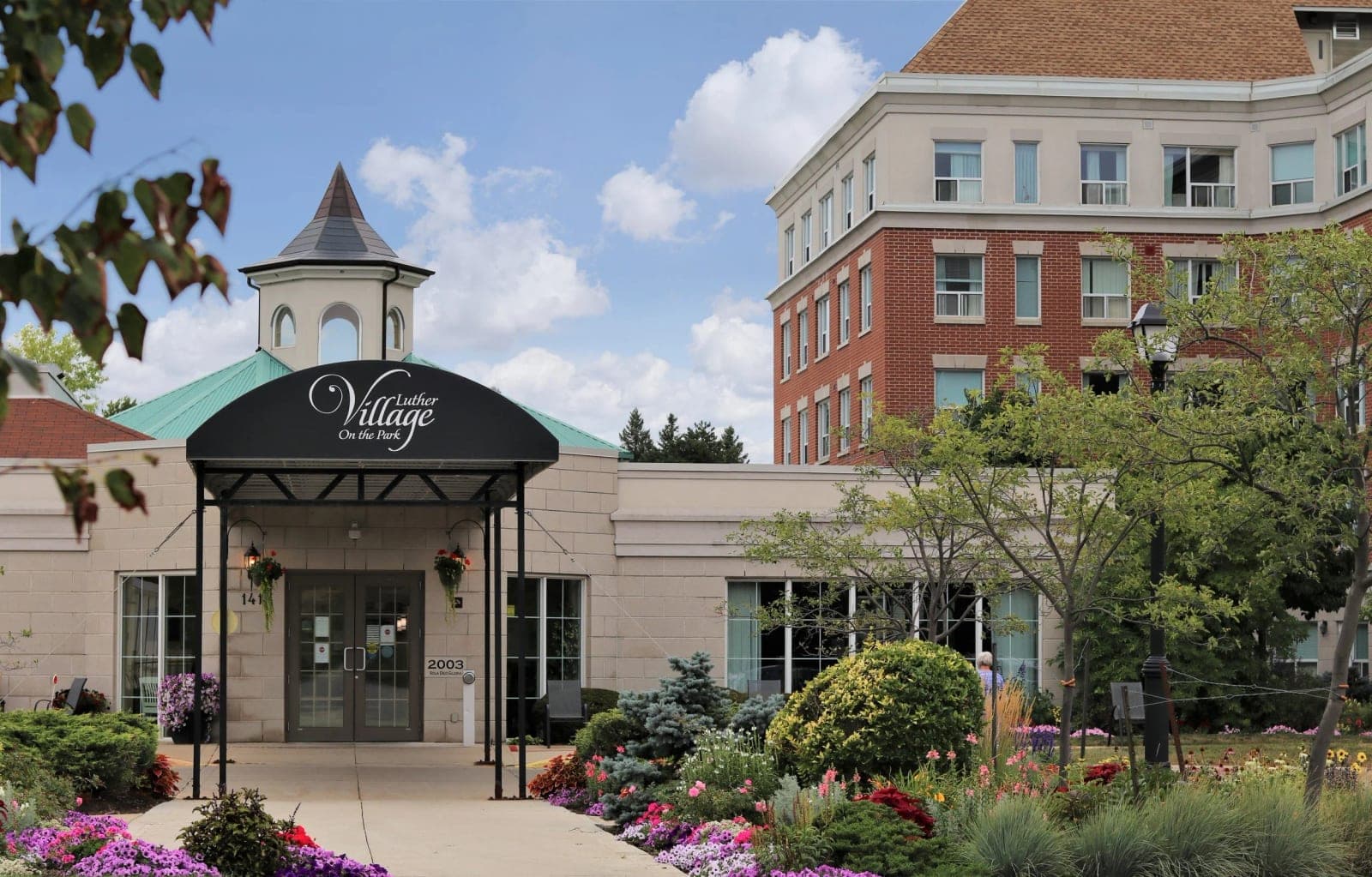 SeniorHome.ca - Luther Village on the Park-Sunshine Centre