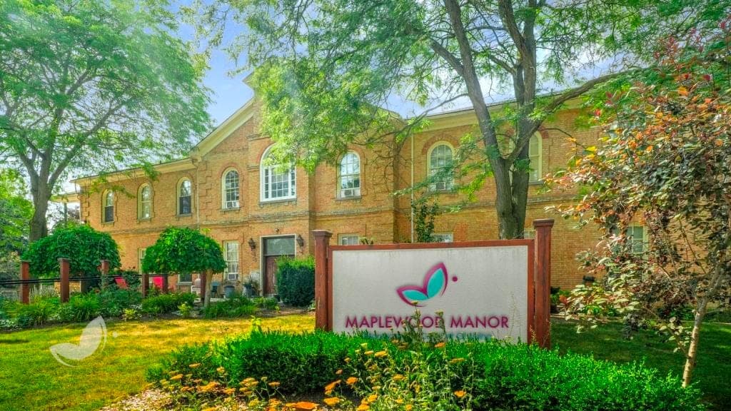 SeniorHome.ca - Maplewood Manor