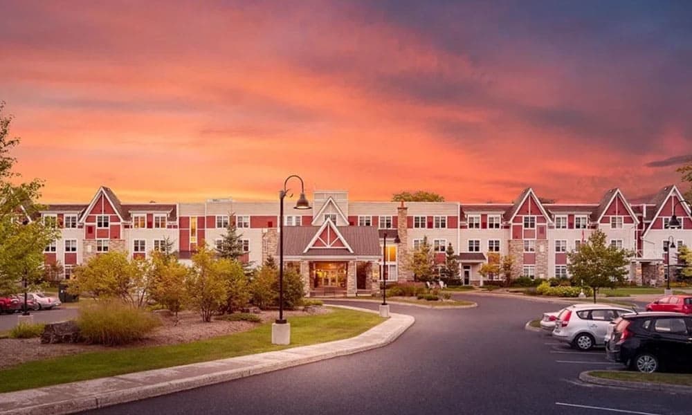 SeniorHome.ca - Muskoka Traditions Retirement Residence