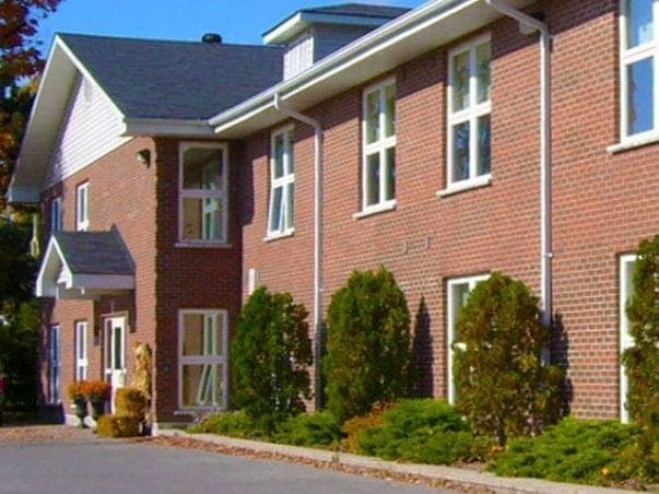 SeniorHome.ca - Regency Retirement Community