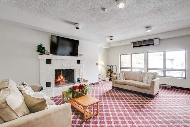 SeniorHome.ca - Riverwood Senior Living