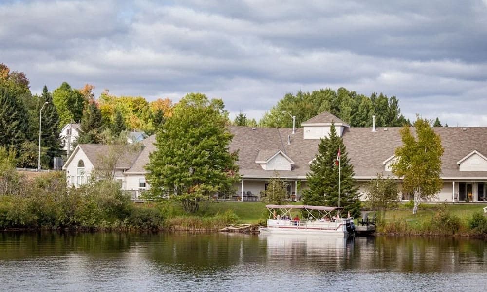 SeniorHome.ca - Rogers Cove Retirement Residence