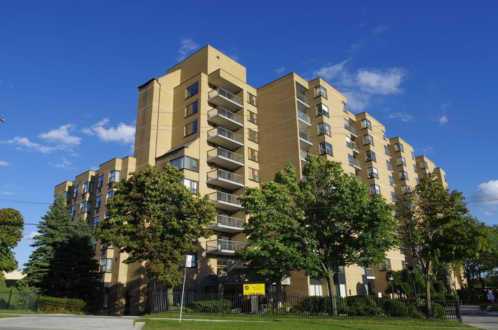 SeniorHome.ca - Sts. Peter and Paul Residence