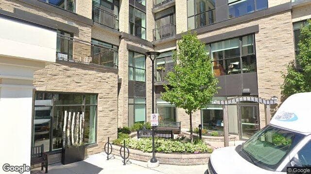 V!VA Barrhaven Retirement Community (Google Street View)