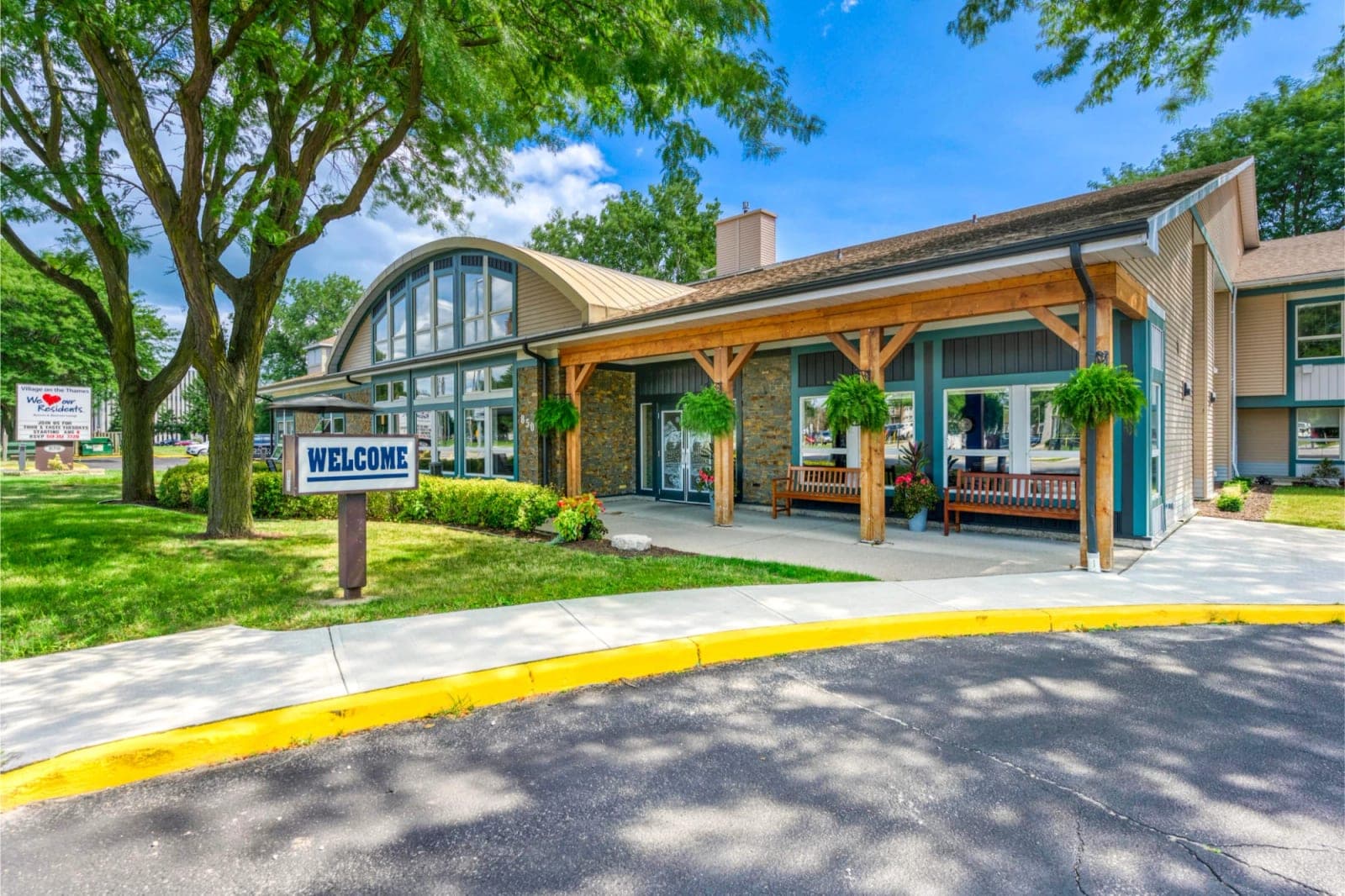 SeniorHome.ca - Village on the Thames