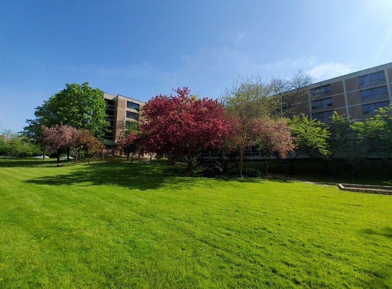 SeniorHome.ca - Weston Gardens Retirement Residence