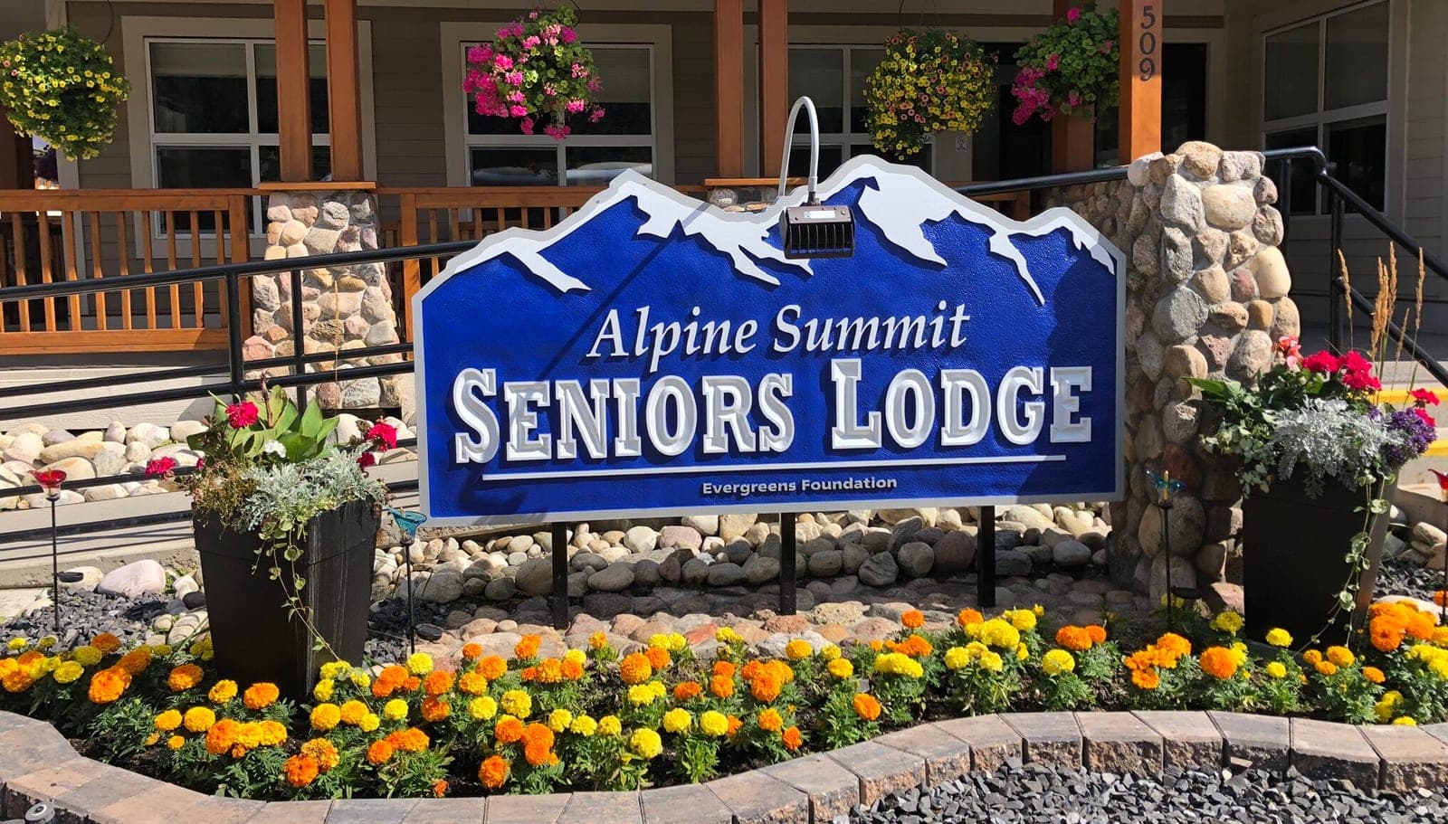SeniorHome.ca - Alpine Summit Seniors Lodge