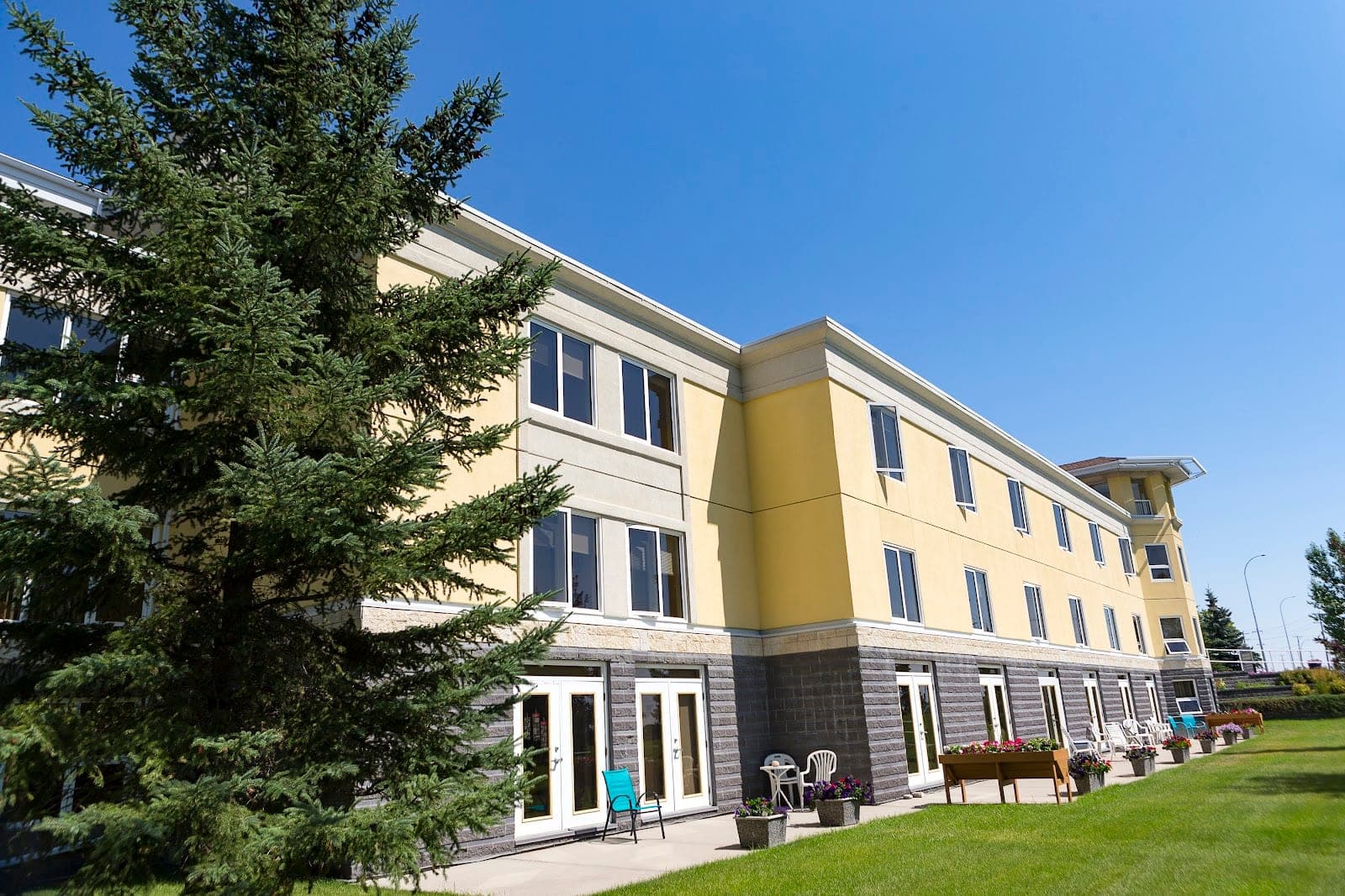 Westview Towne Suites (photo: Silvera - Westview Town Suites, via Google)