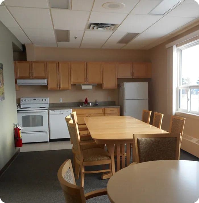 SeniorHome.ca - Oyen Lodge