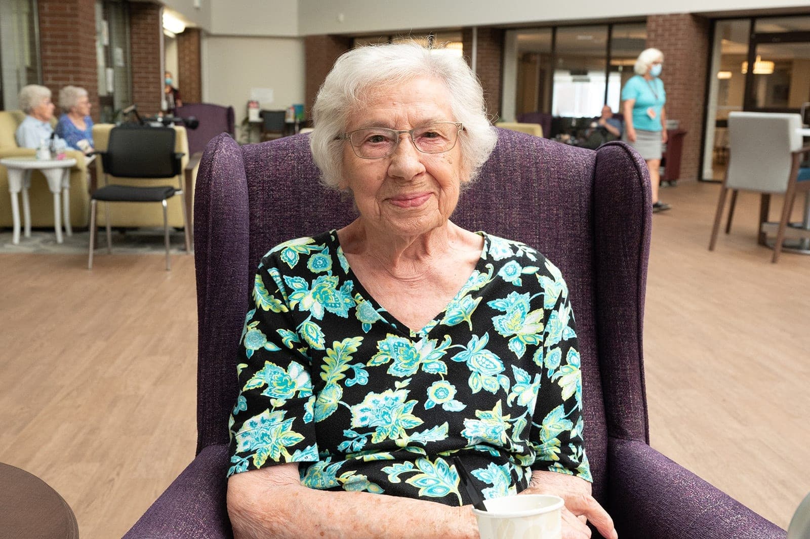 SeniorHome.ca - Canterbury Court