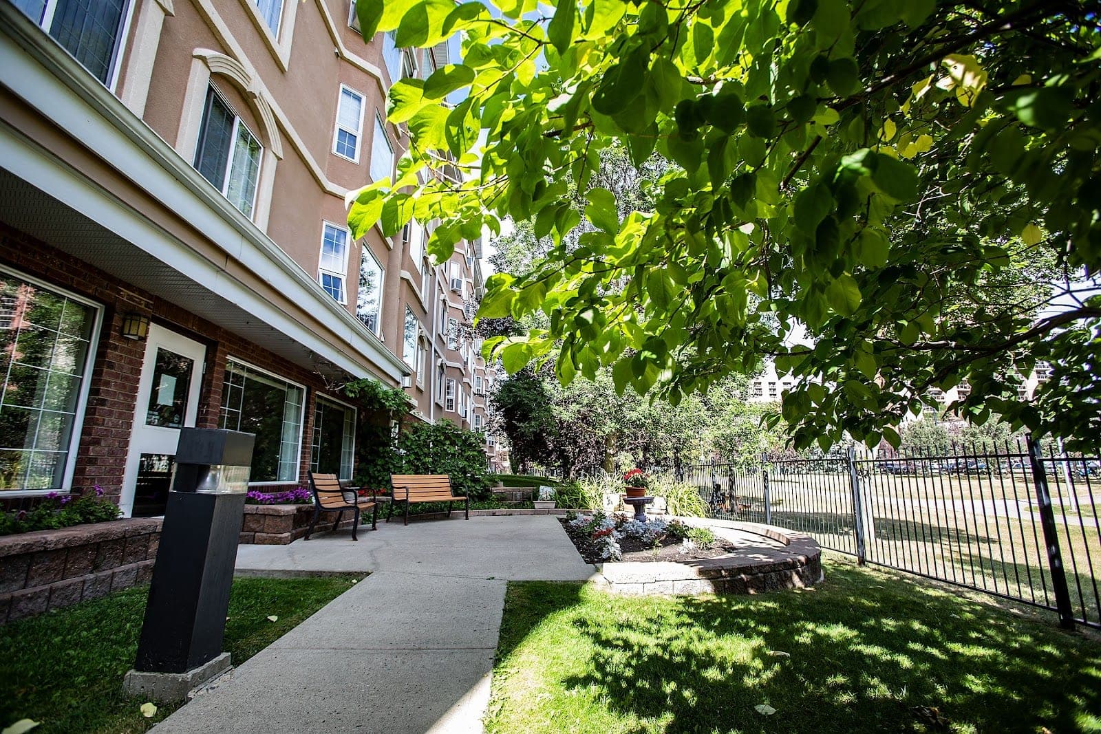 Rosedale On The Park (photo: Rosedale Seniors' Living - The Park, via Google)