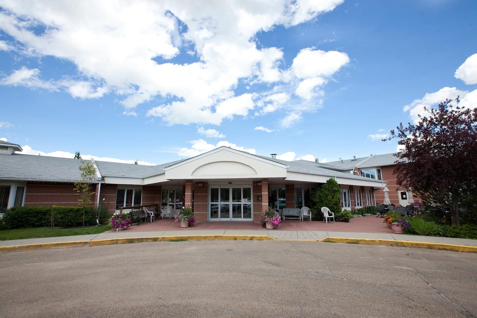 Whispering Waters Manor (photo: Whispering Waters Manor - Meridian Housing Foundation, via Google)