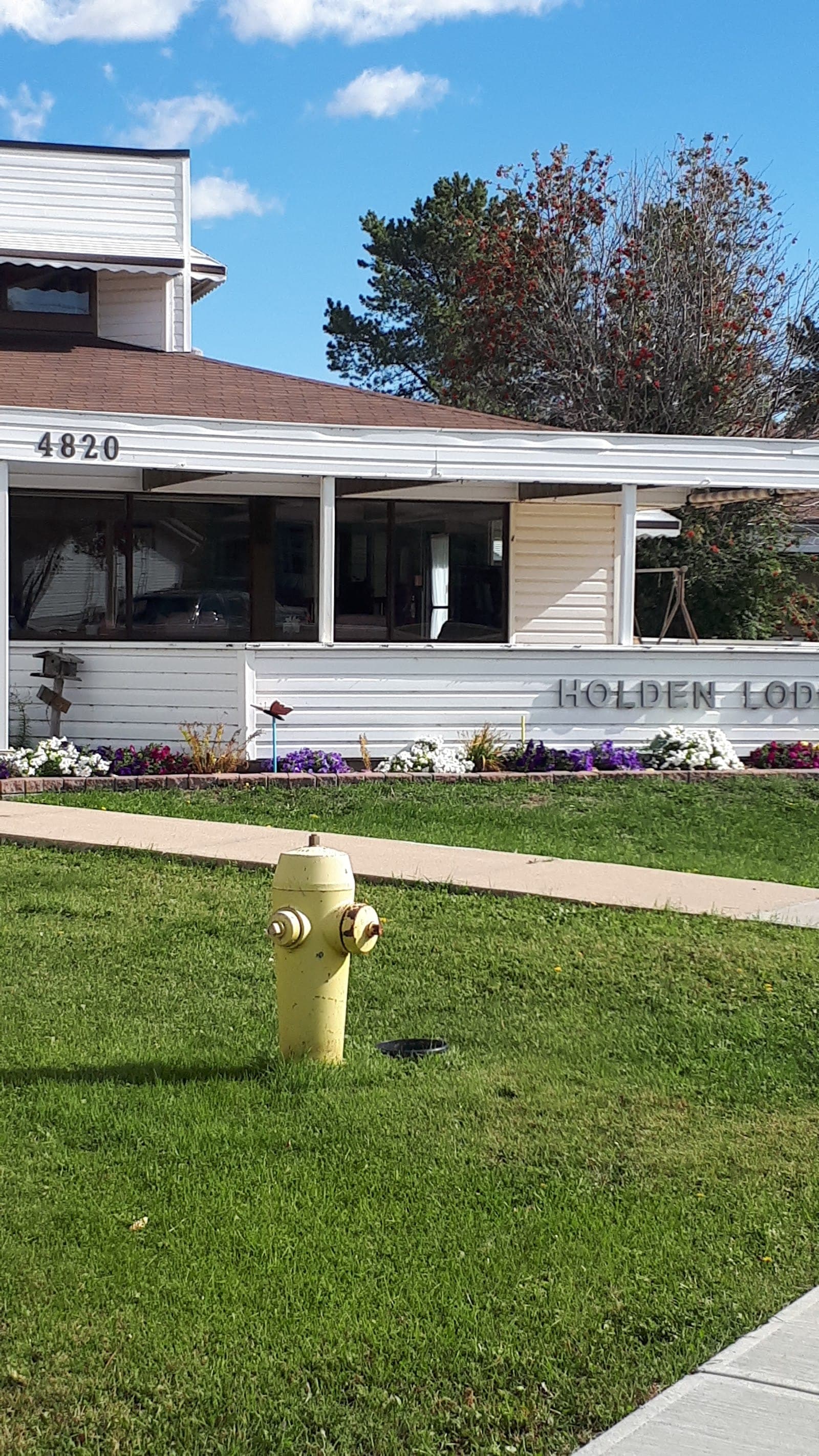 Holden Lodge (photo: A.P, via Google)