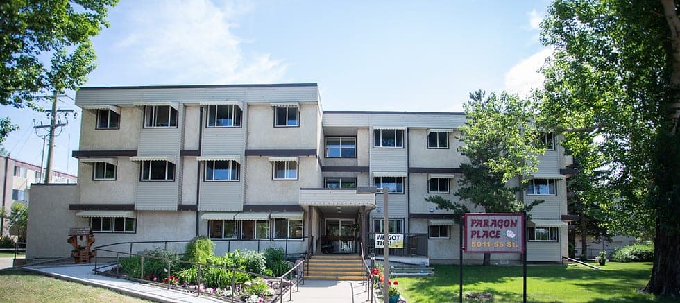 SeniorHome.ca - Paragon Place