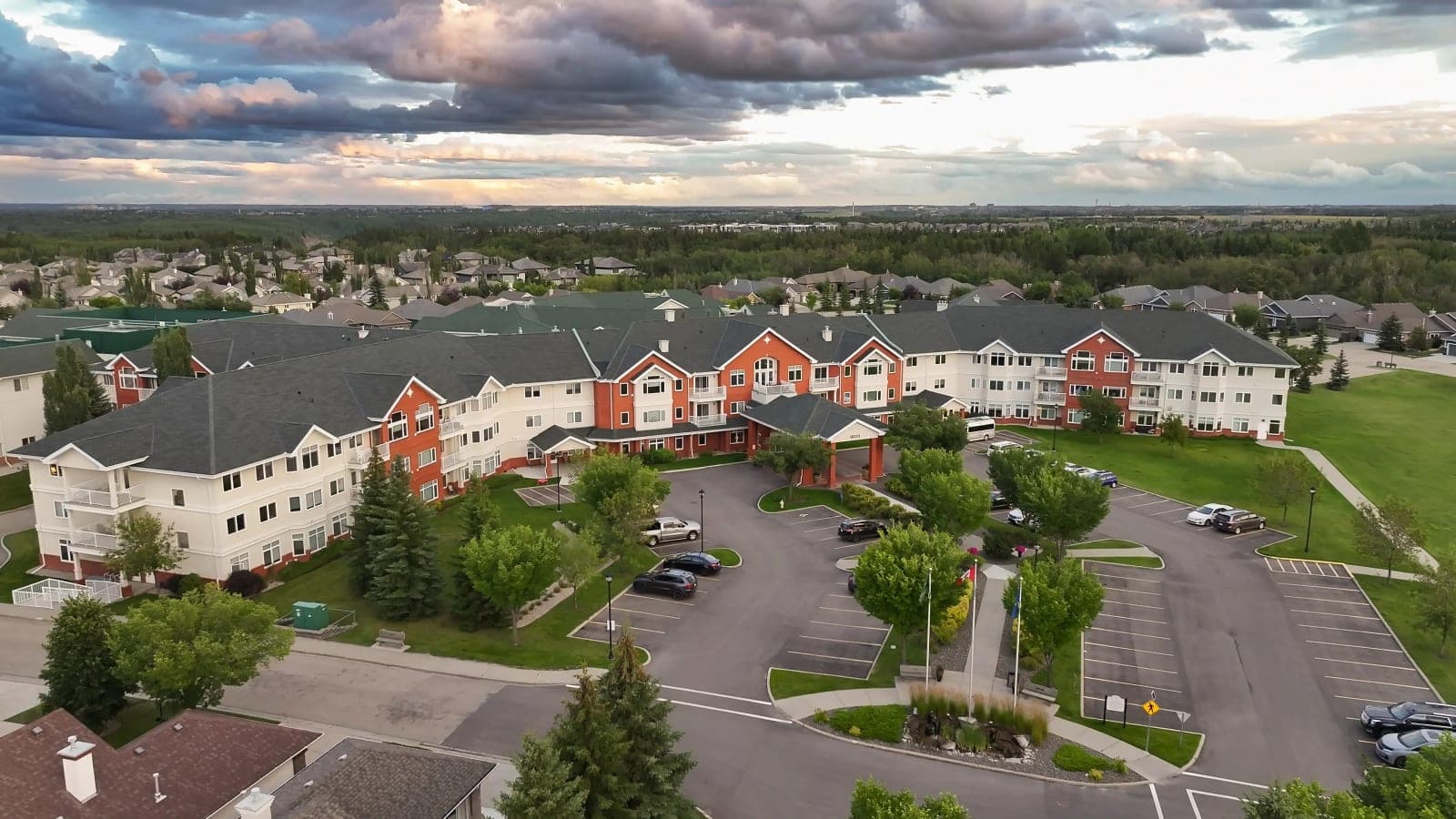 SeniorHome.ca - Touchmark At Wedgewood The Grande