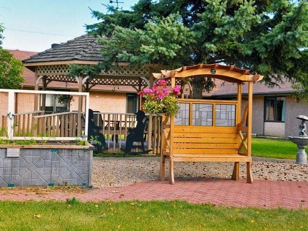 SeniorHome.ca - Extendicare St. Paul