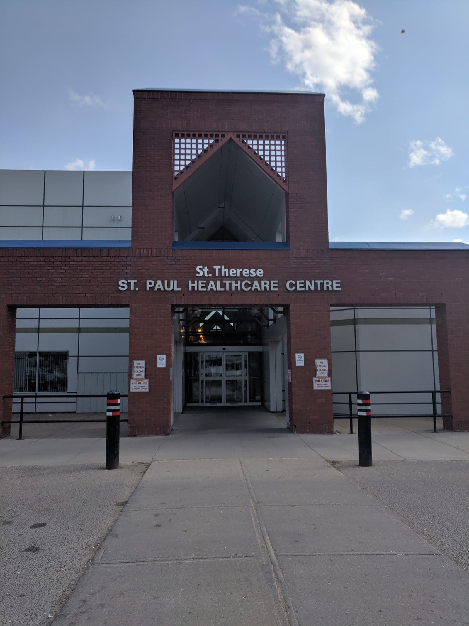 St. Therese - St. Paul Healthcare Centre (photo: Guilherme Perotta, via Google)