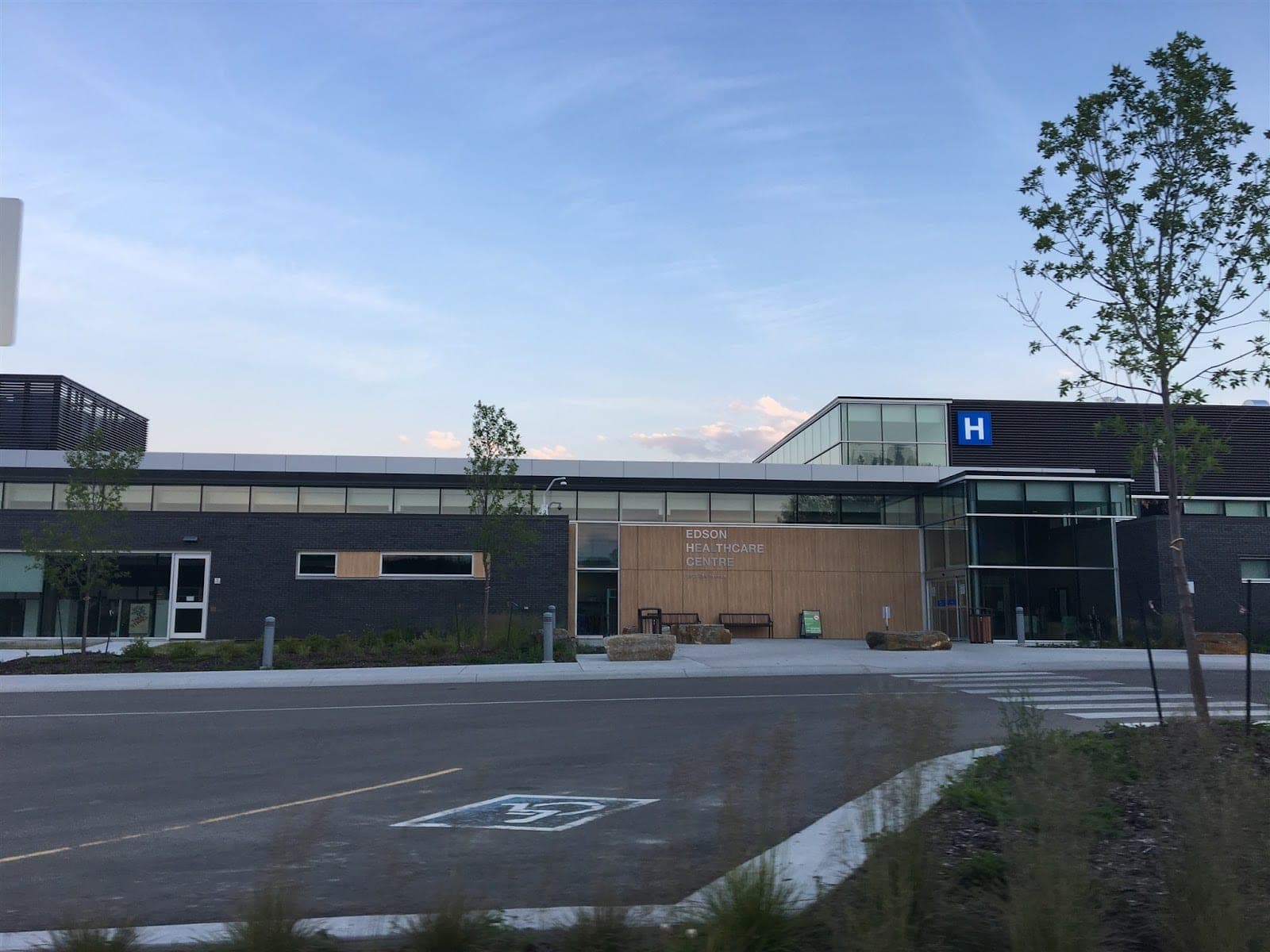 Edson Healthcare Centre (photo: A Jag, via Google)