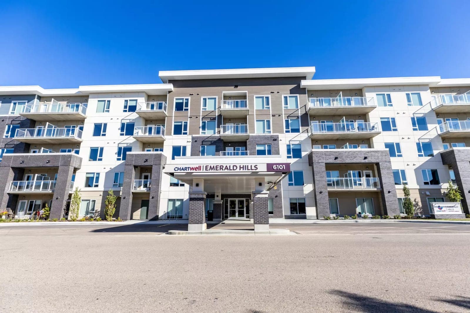 SeniorHome.ca - Chartwell Emerald Hills Retirement Residence