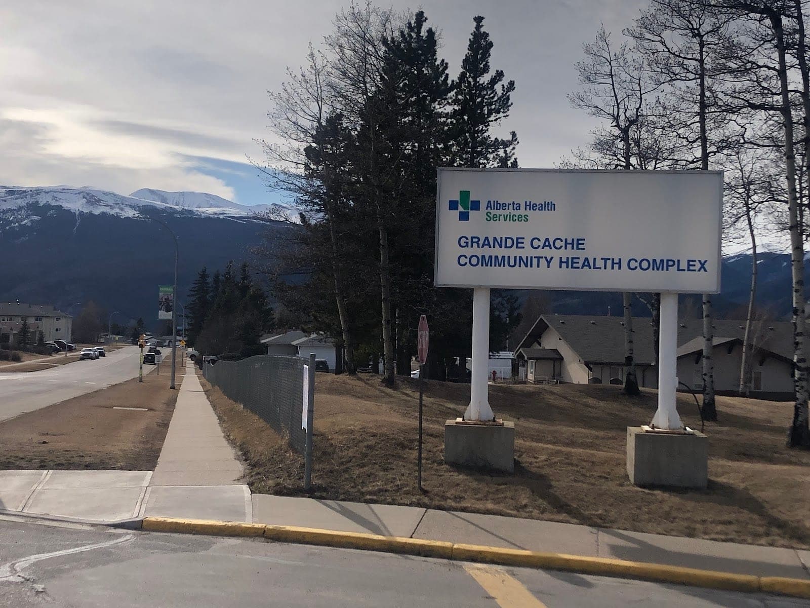 Grande Cache Community Health Complex (photo: HALO SOUNDS, via Google)