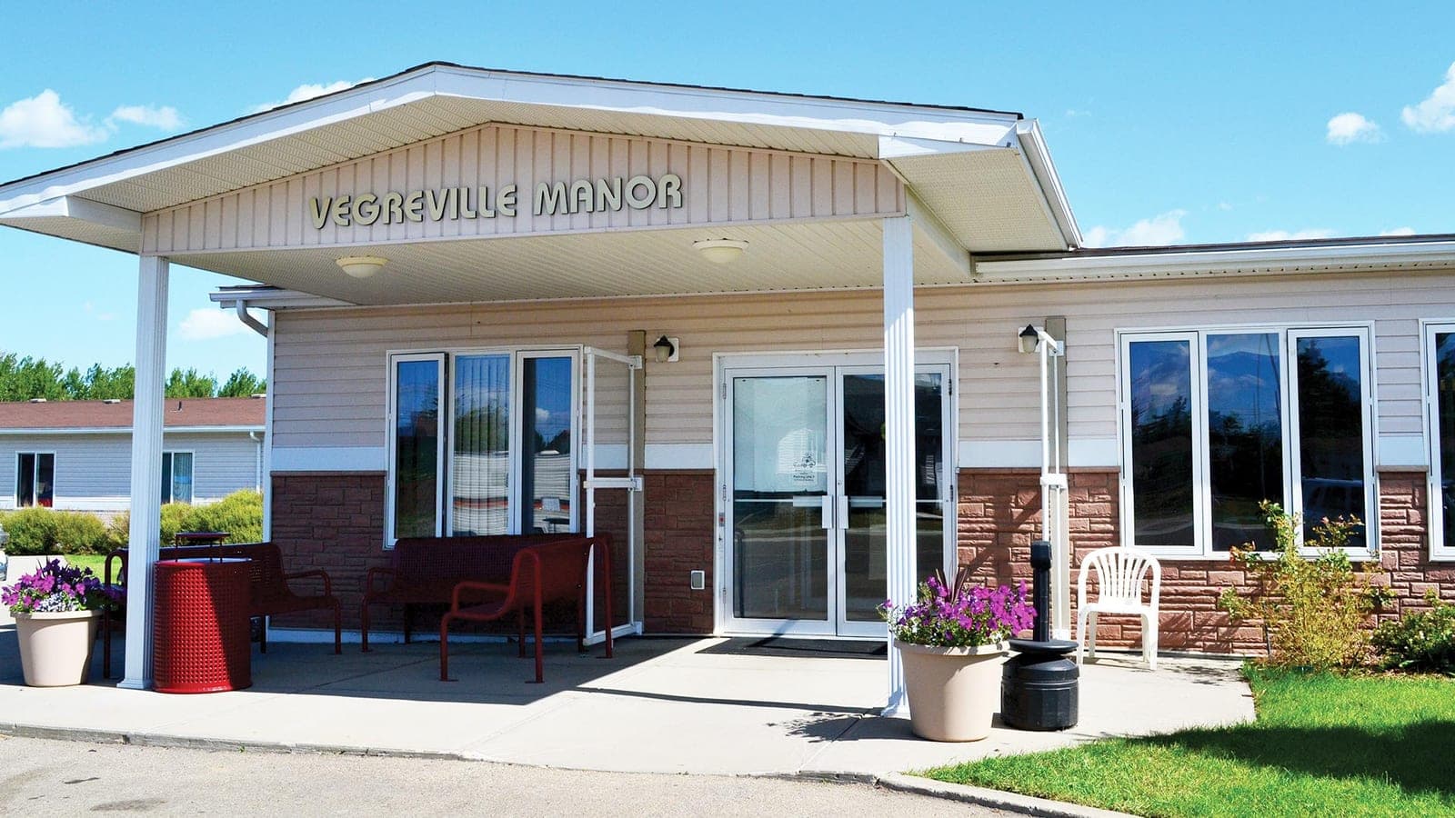 SeniorHome.ca - Vegreville Manor
