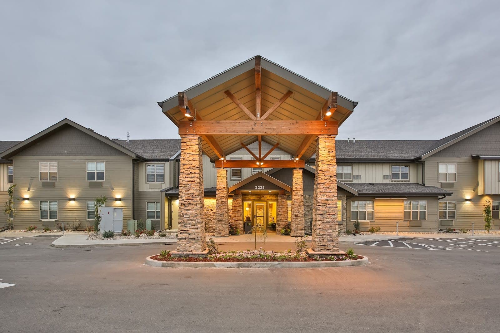 Riverbend Crossing (photo: Mark Lugowski, via Google)