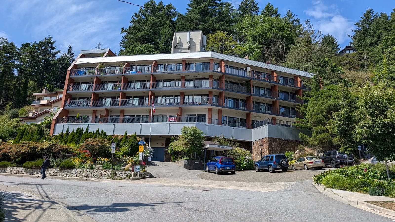 Libby Lodge (photo: Barthee Yoga, via Google)