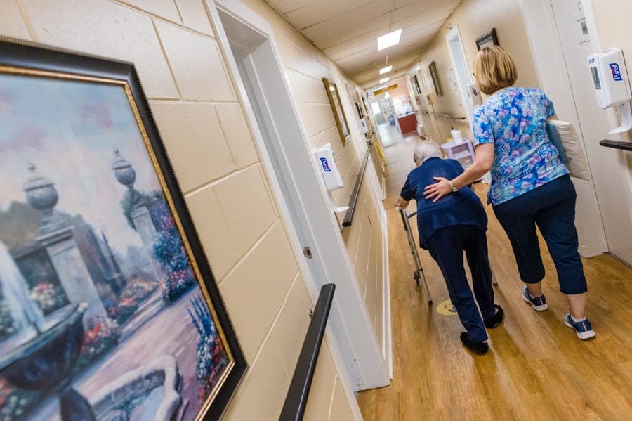 SeniorHome.ca - MacLeod Cares Clinton View Lodge