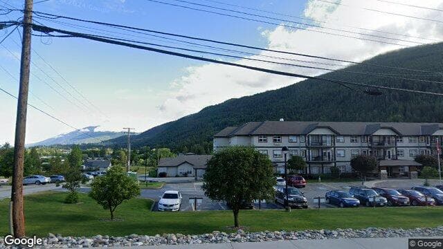 Crest View Village (Google Street View)
