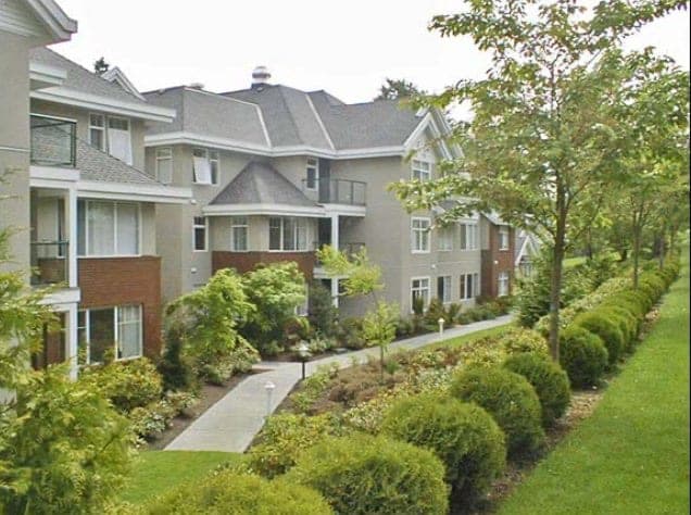 SeniorHome.ca - La Rosa Gardens