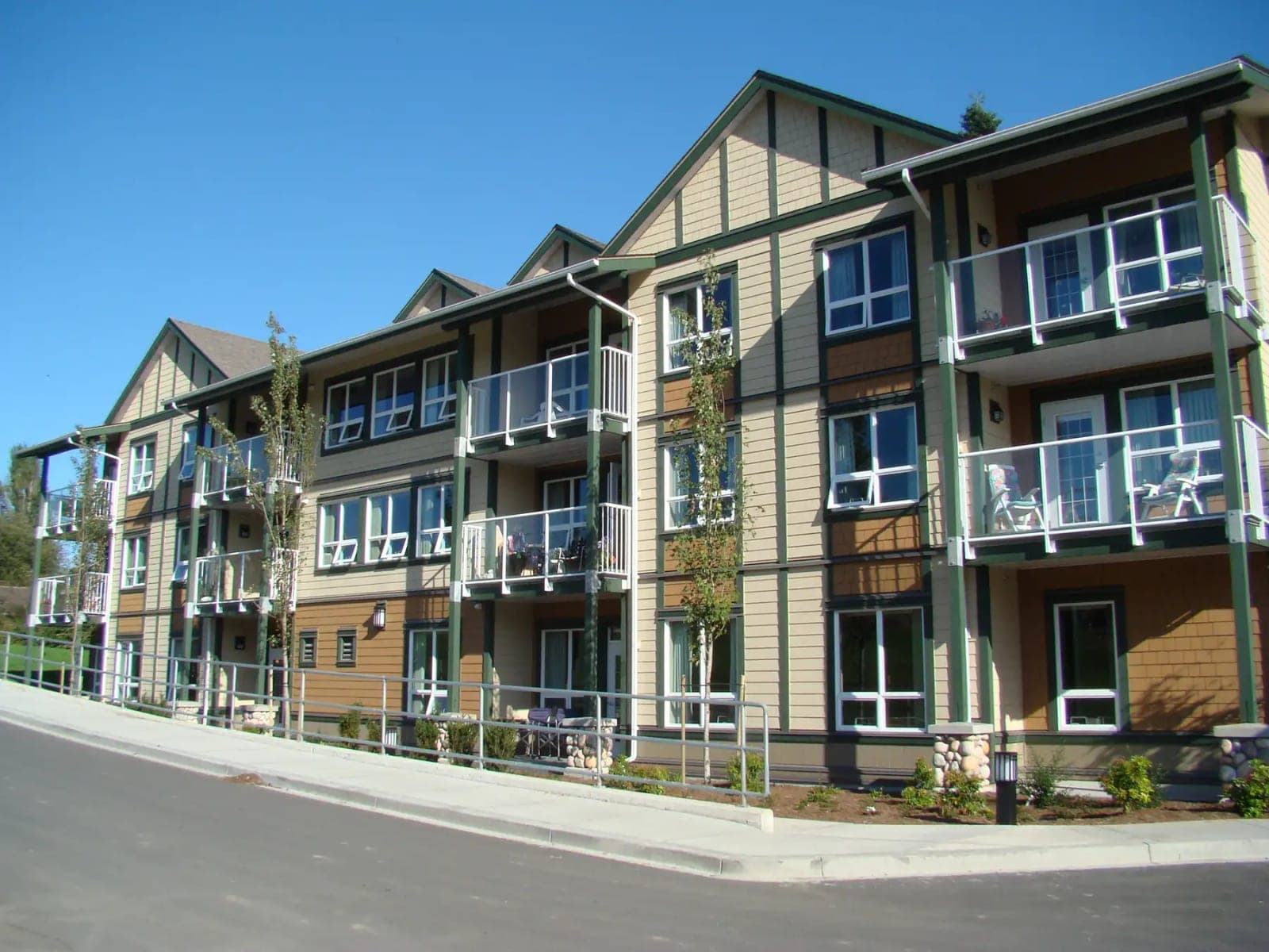 SeniorHome.ca - Ayre Manor