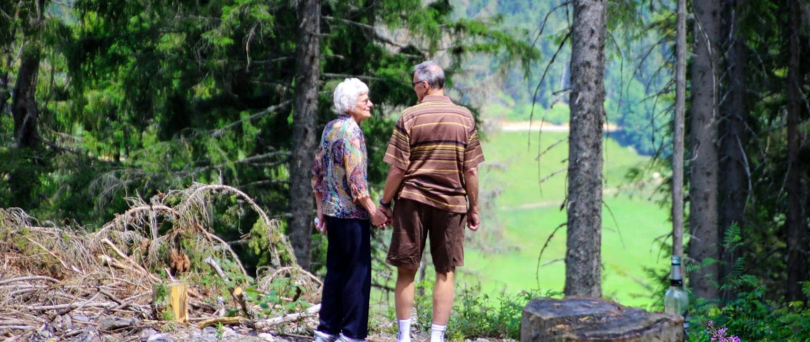 SeniorHome.ca - Carefree Manor