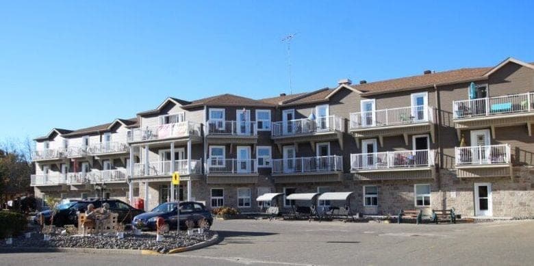 SeniorHome.ca - Résidence le Médaillon D'Or Lachute