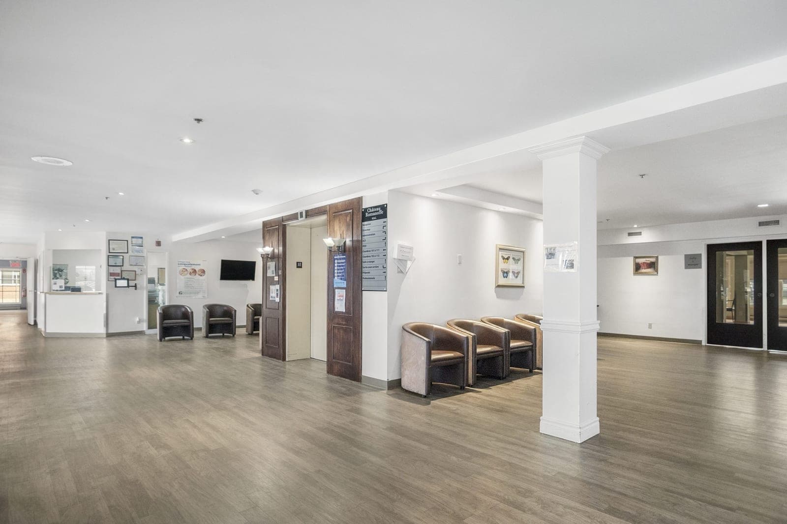 SeniorHome.ca - Château Romanoffe