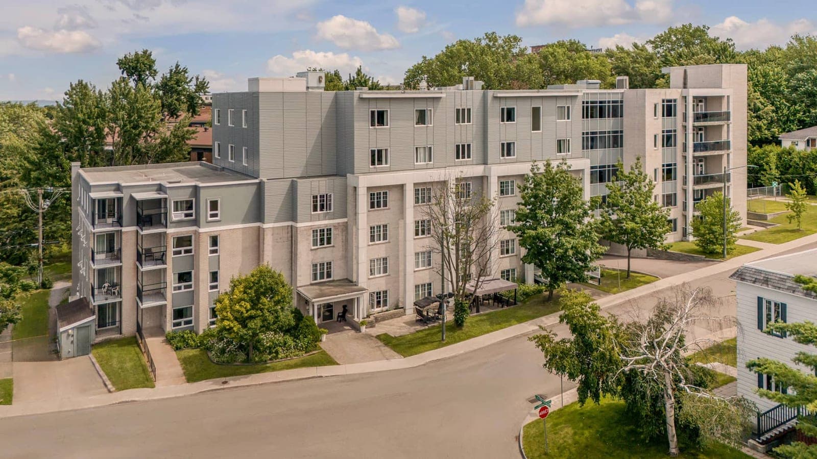 SeniorHome.ca - Les Résidences Louis Xiv